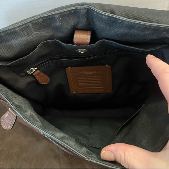 MCoach F28576 Brown Leather Messenger Bag - Adjustable Striped Strap - Picture 14 of 15